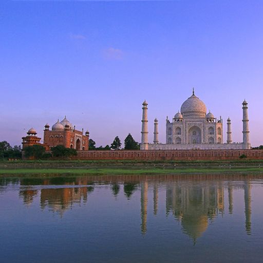 Taj Mahal Tour - the world famous tomb - Indian Safaris